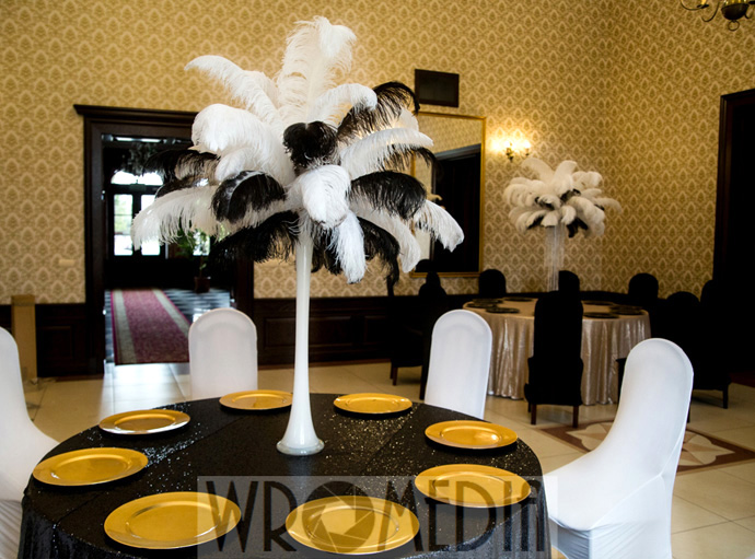 Czarno-białe dekoracje sali weselnej