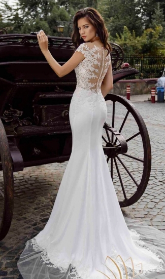 Plecy sukni ślubnej typu illusion back Plecy sukni ślubnej typu illusion back