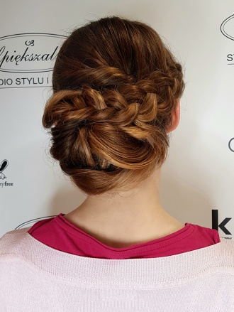 Kok ślubny z warkoczem Kok ślubny z warkoczem