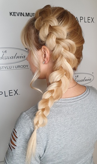 Długi, gruby warkocz Długi, gruby warkocz