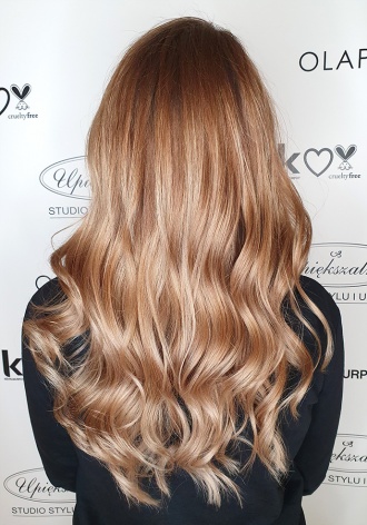 Błyszczące zadbane włosy Błyszczące zadbane włosy